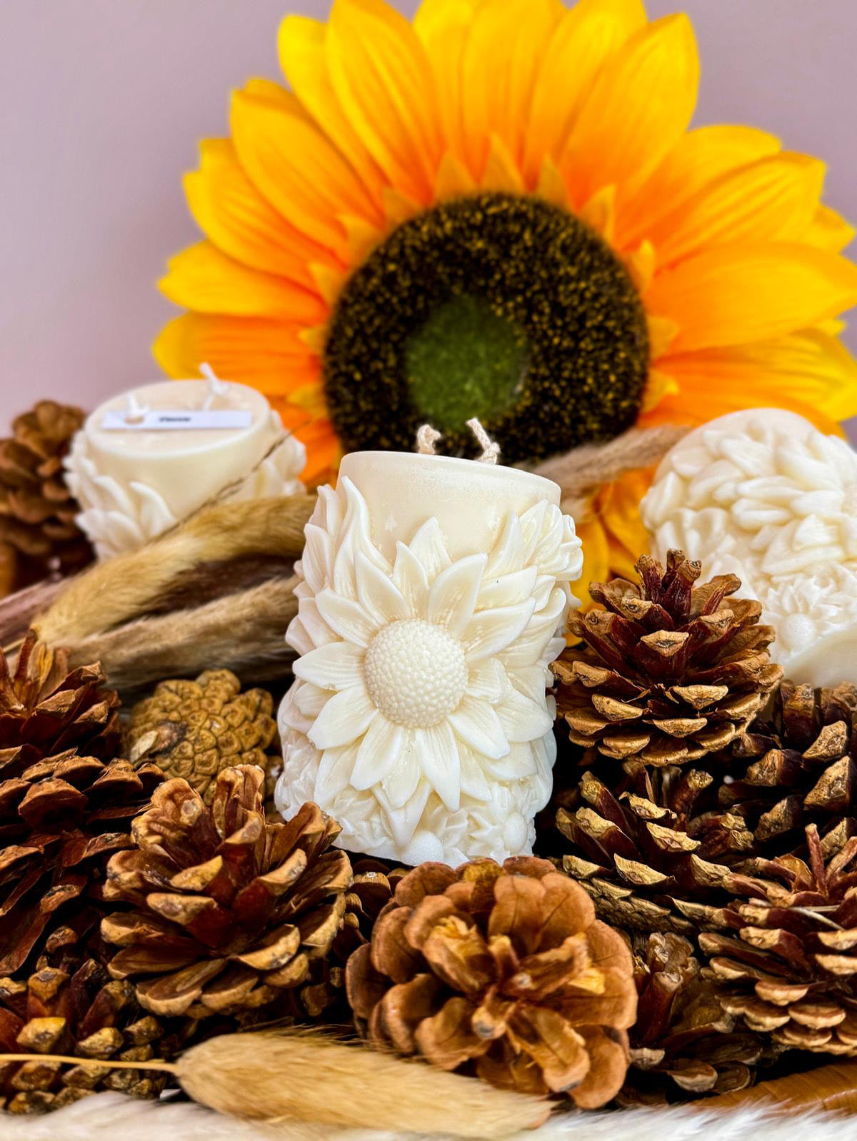 Emiflowers™ Candela decorativa