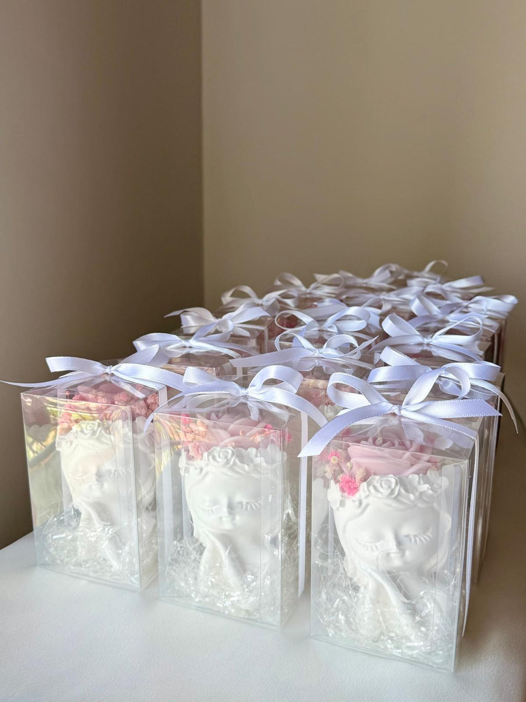 Emiflowers™ Bambola in ceramica